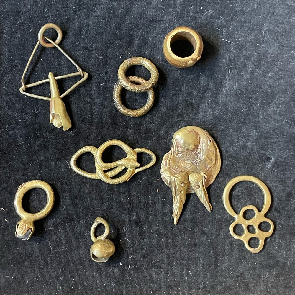 SUZANNAH WAINHOUSE BRASS Handmade  Oyster, Snake Pendant Ring Barney’s $300-$500